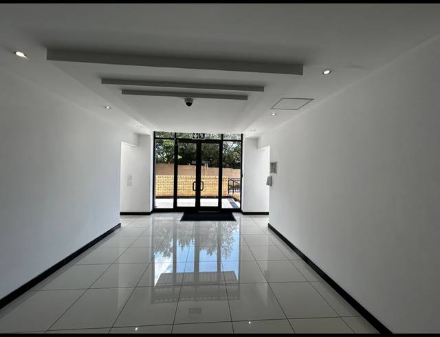 744M² OFFICE TO LET IN BRYANSTON